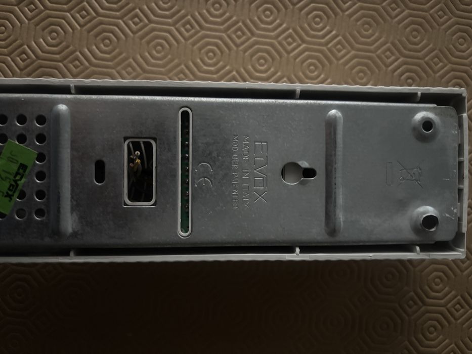 Intercomunicador de parede ELVOX 8870 (pouco uso)