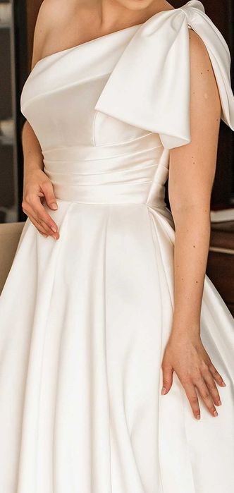 Suknia ślubna PRONOVIAS Nicosia