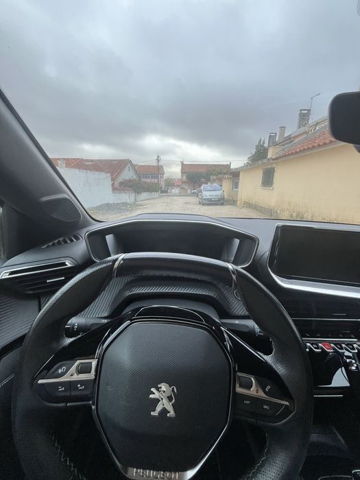 Peugeot e-208 Gt