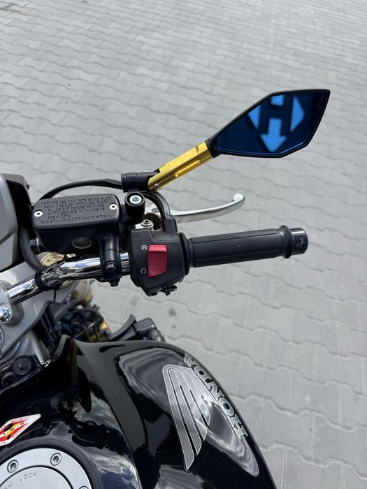 Мотоцикел HONDA хорнет