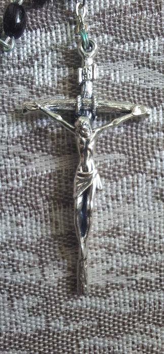 Różaniec papieski ofiarowany i poświęcony przez Papieża Franciszka