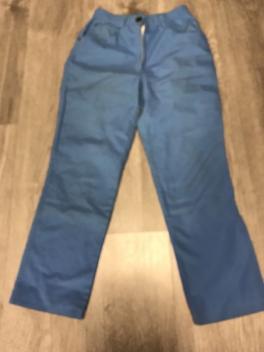 Голубые  штаны  на  мальчика.