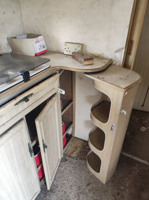 Przyczepa kempingowa Delta lodówka kuchenka gazowa piec gazowy bojler