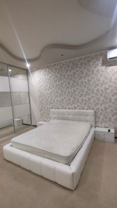 Сдам кв. в ЖК Гвардейцев Широнинцев 33,  метро Академика Павлова