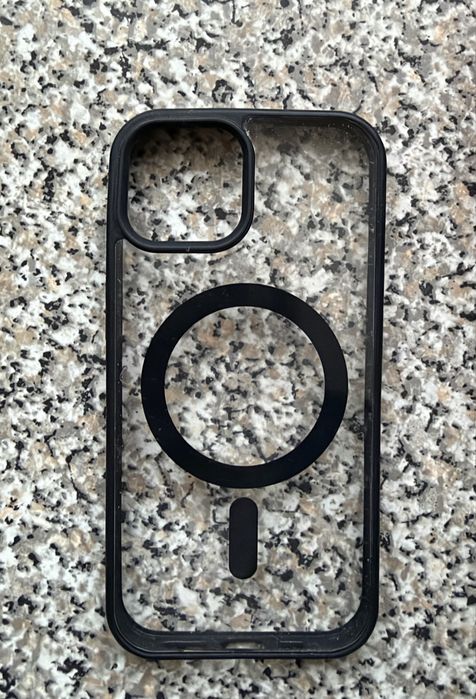 Чохли на iPhone 15