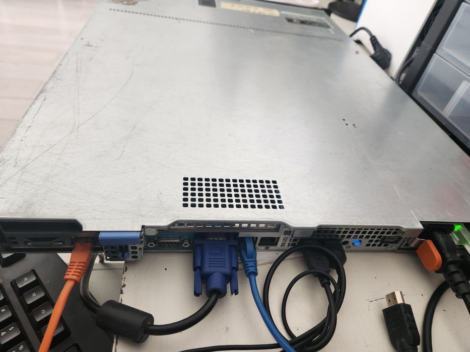 Serwer Dell R420 Xeon 2xE5-2450 Ram48GB 4x300GB