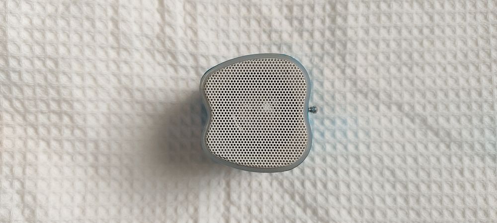 Портативна колонка яблука