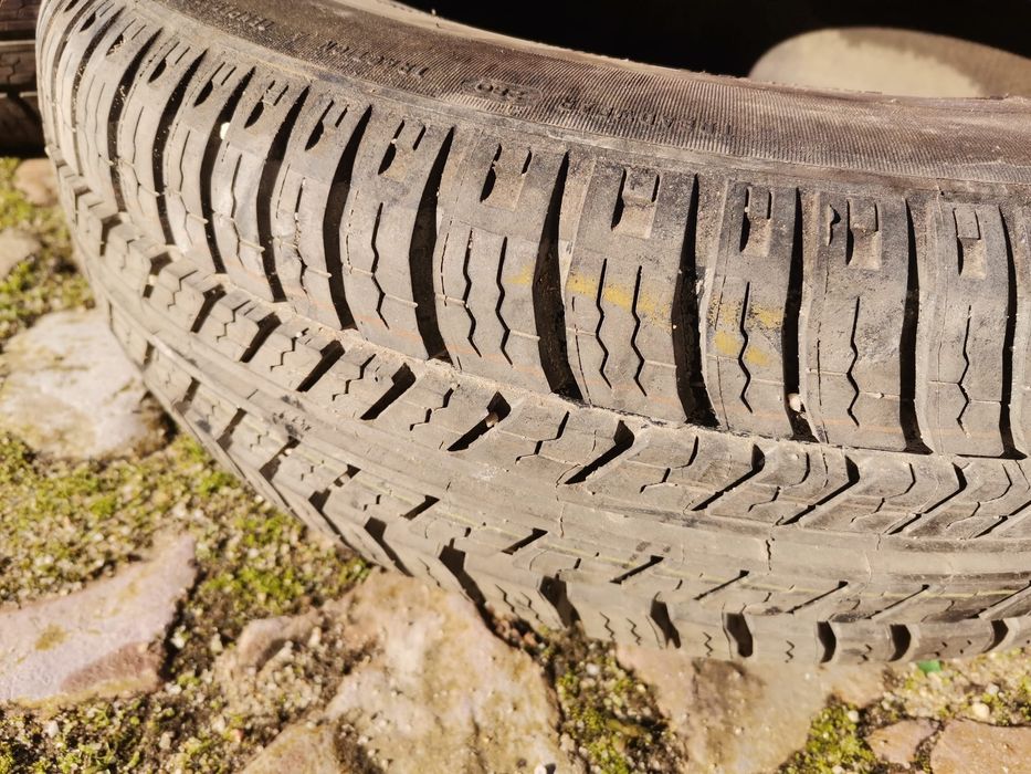 2 pneus Michelin mxt
175 70 R13