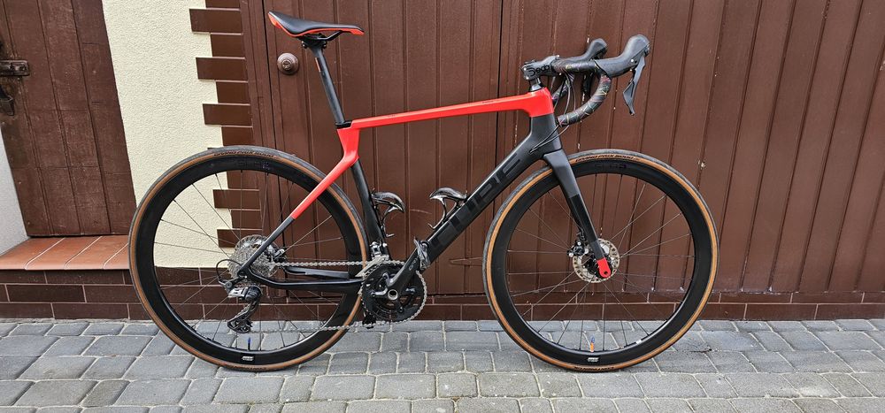 Cube Agree C62 SL aero carbon GRX gravel