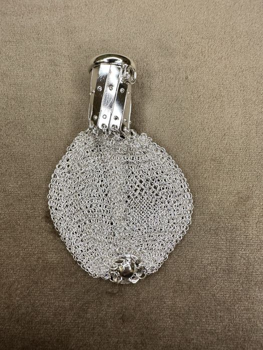 Porta moedas em prata com 25,4 gramas