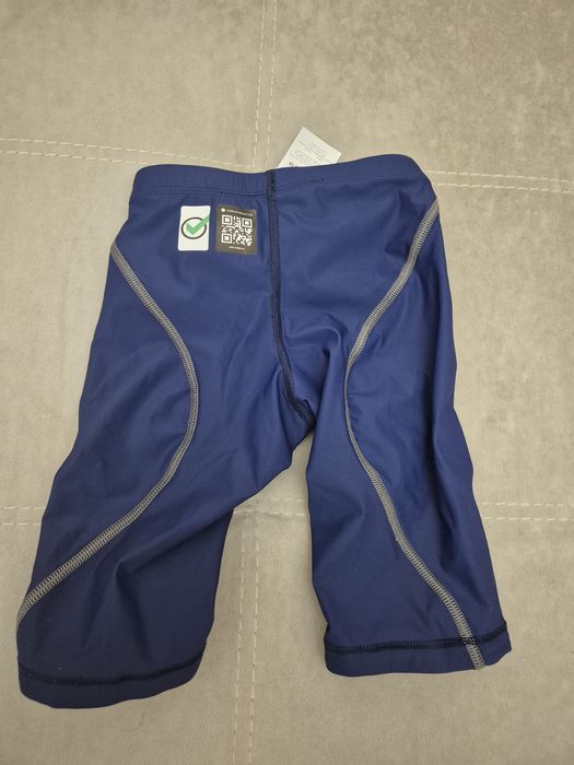 Продам гидрокостюм arena