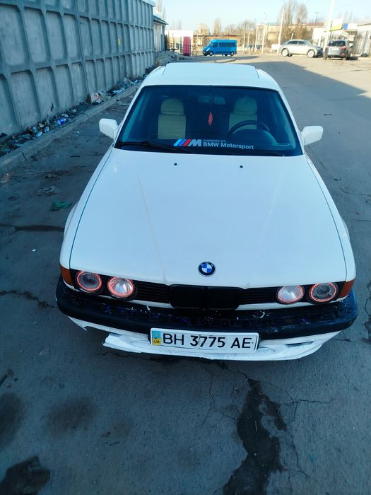 Продам БМВ Е32 7серии