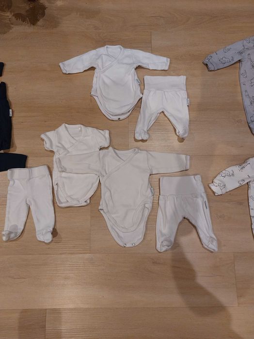 Ubranka 35 szt rozm. 50 dla wcześniaka chłopca, wyprawka + GRATIS