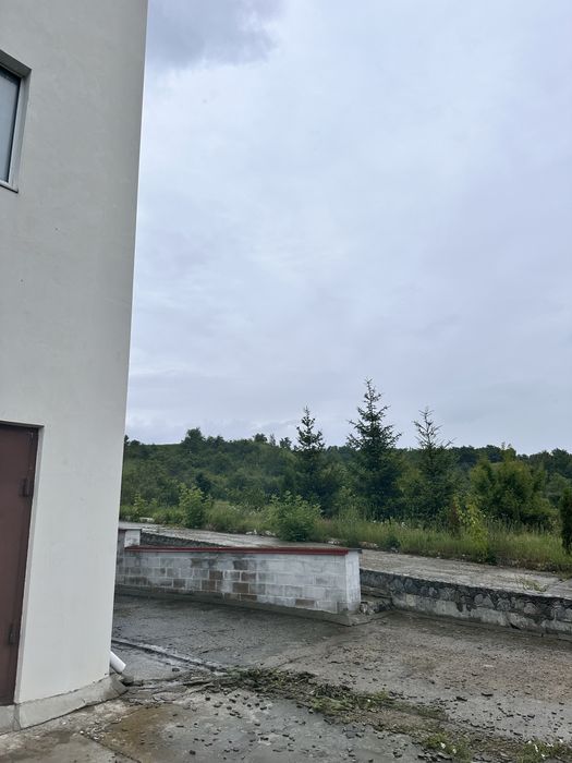 Продаж будинку за містом