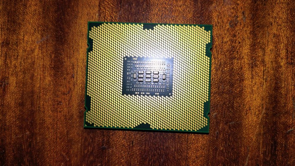 Процесор Intel Xeon E5-2689  2.6 GHz (8 ядер / 16 потоків) LGA 2011