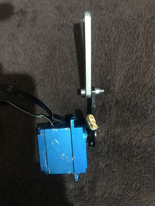 2 сервоприводи стан відмінний