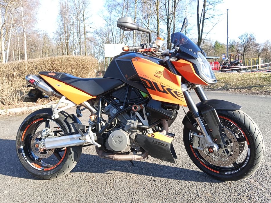 KTM super Duke 990. Z1000 Z900 CB1000 Mt09