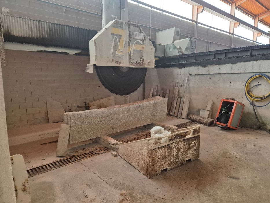 Maquinas de cortar pedra e granito