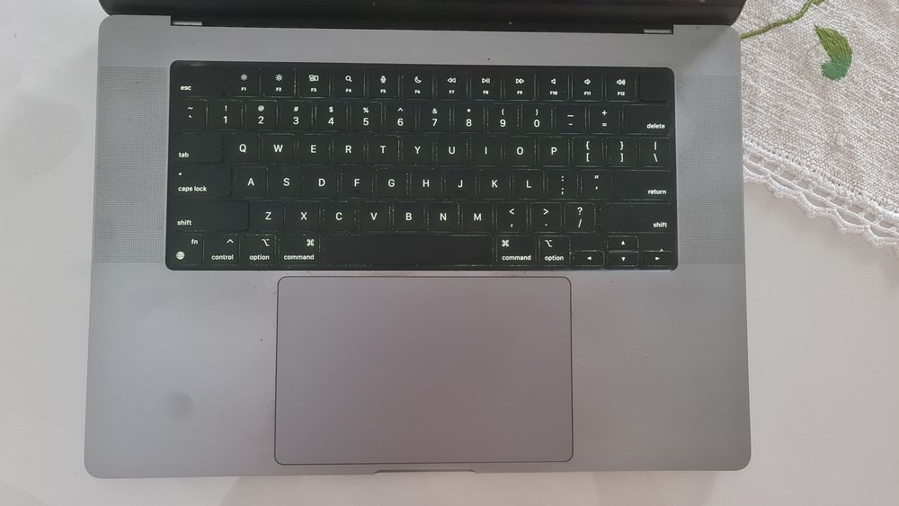 M1 max 64gb ram 1tb ssd 16"