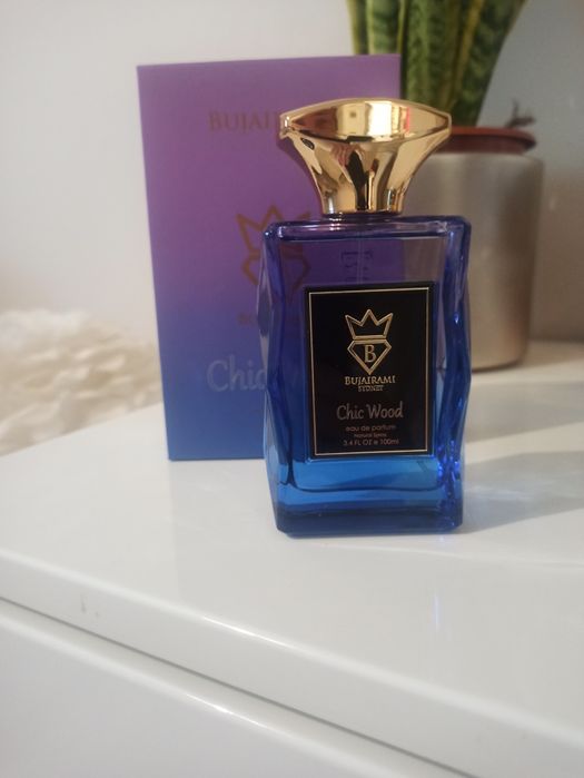 Bujairami Chic Wood jak Cedar Chic C. Herrery