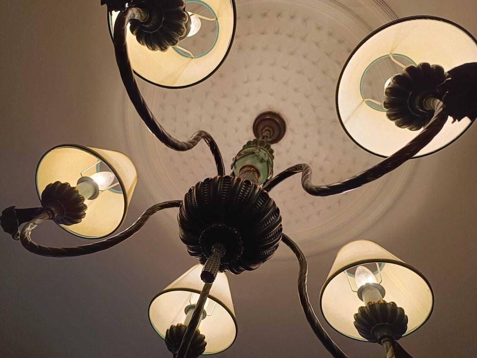 Abajur. Candeeiros de teto