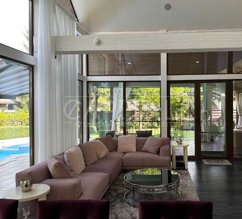 Продажа дома с бассейном, КГ Козырная карта, Березовка Макаровский р-н