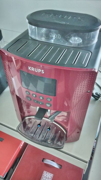 Продам кофемашину майже нову