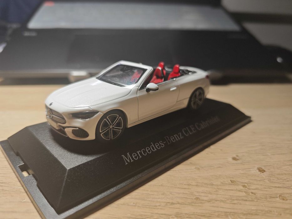 1/43 Miniatura Mercedes benz CLE Cabrio