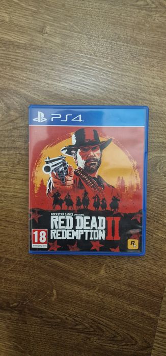PS4 1TB em boas condições + 1 comando + cabos + jogos
