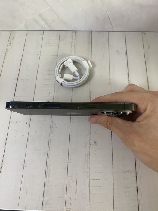 iPhone 13 pro 256GB 100%