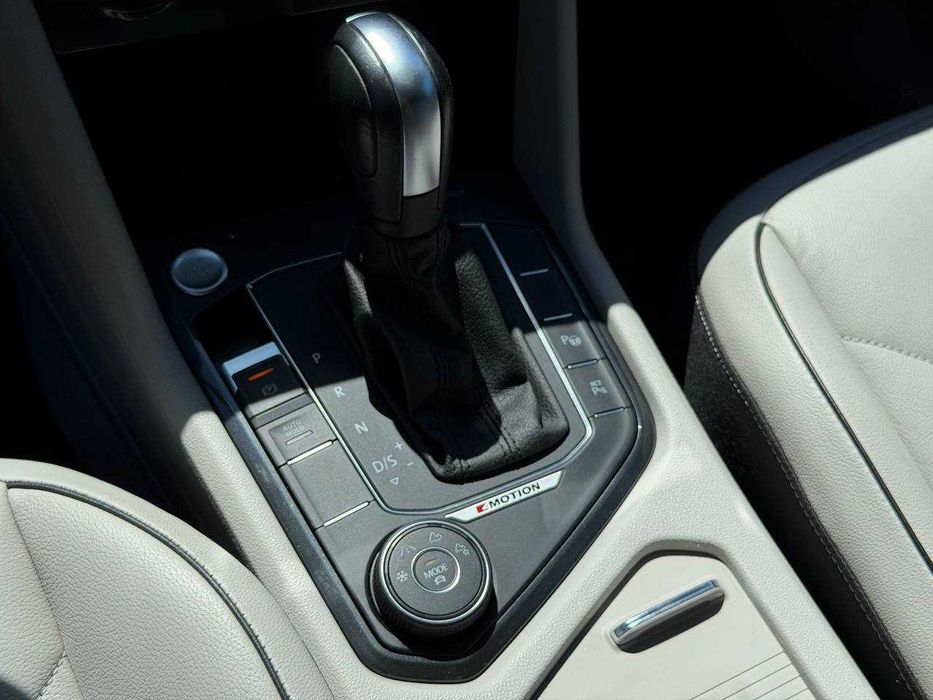 Volkswagen Tiguan 2020 VIN WVGZZZ5NZLW911695 фото оголошення 17 з 22