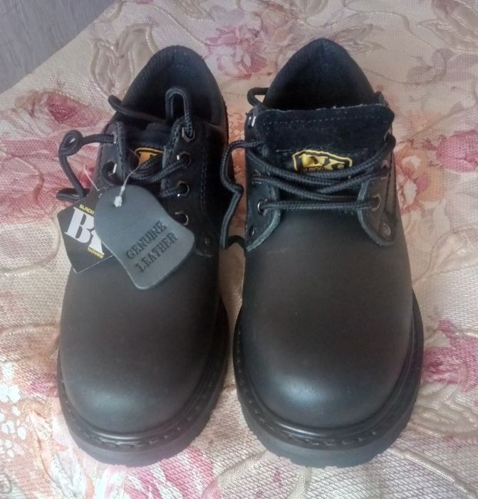 Кожаные туфли полуботинки Cerva Black Knight (42)