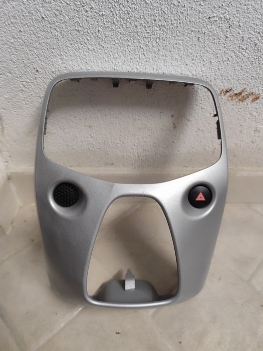 Moldura radio Peugeot 108 Citroen C1 Toyota Aygo