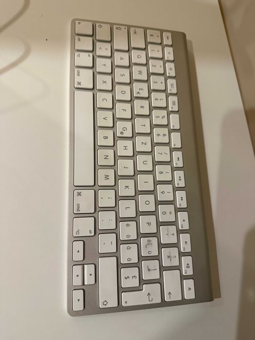 Apple iMac 27” (mid 2011) Intel Core i5 12GB RAM