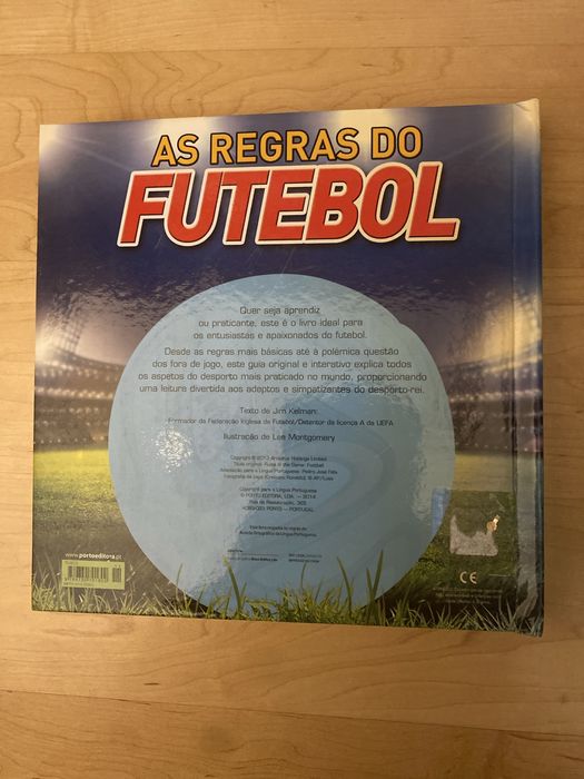 Livro Pop-Up de Futebol