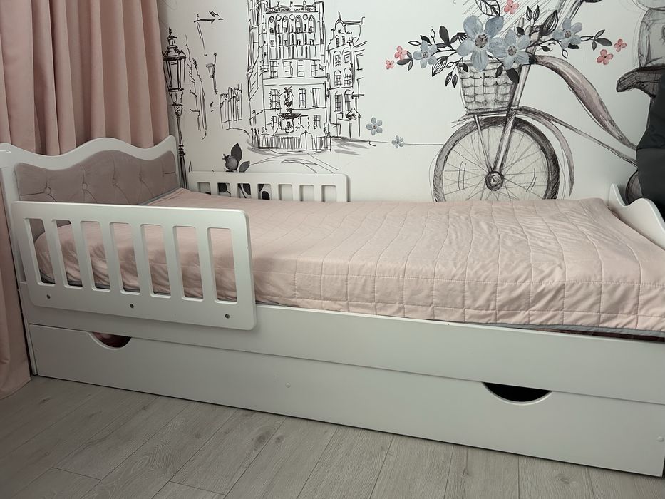 Продам Ліжко полуторне