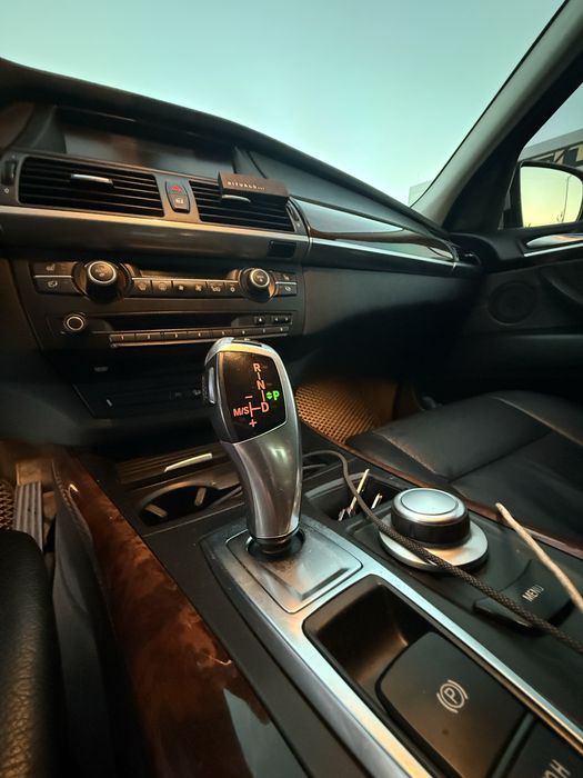 bmw x5 e70 2007 3.0 бензин