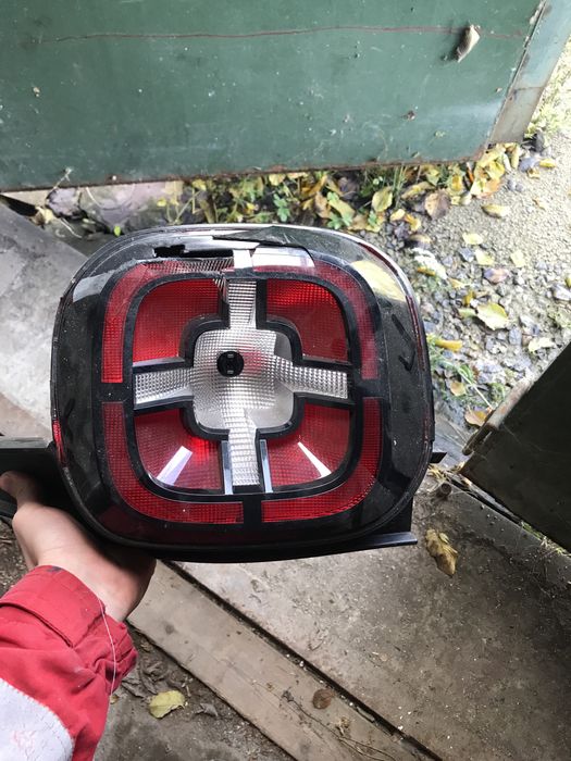 Фонарь задний Рено Дастер
