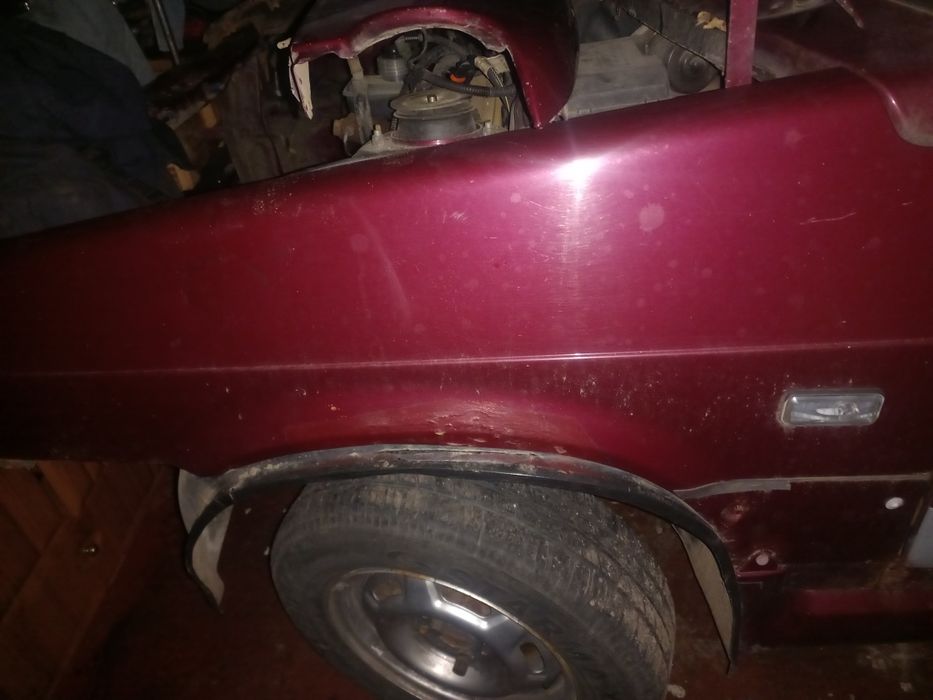 Продам задарма передне ліве крило на ВАЗ 2113-2115