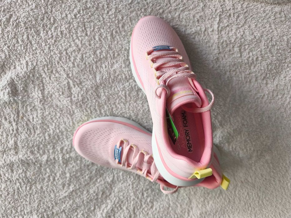 Sapatilhas Skechers Flex Appeal 5.0 – Novas – Tamanho 39