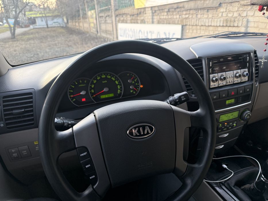 Продам Kia Sorento 2008