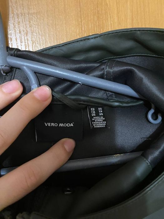 Куртка дощовик бренду VERO MODA XS