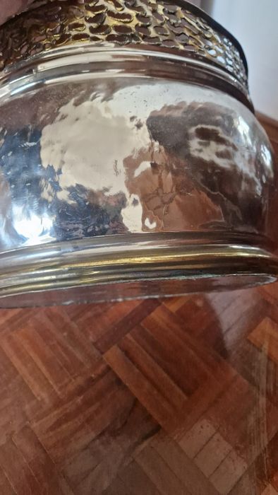 Vaso de plantas de latão decorativo prateado brilhante