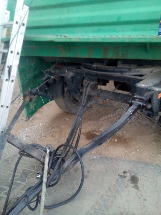 Prostowanie ram przyczep