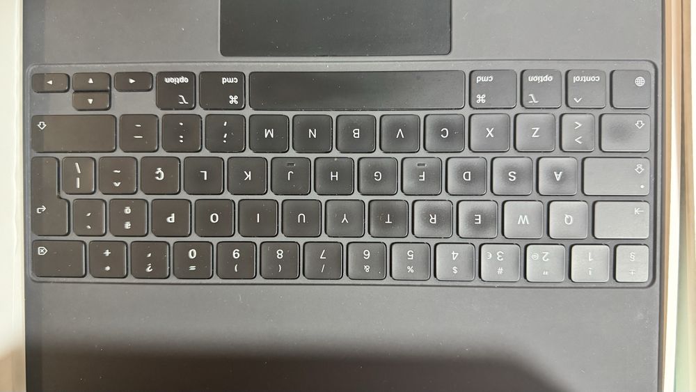 Apple Magic Keyboard Ipad 12.9 (M1-M3)