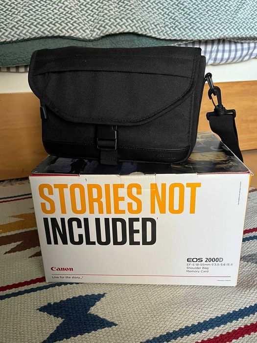 Câmara Canon EOS 2000D