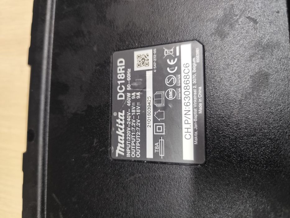 Makita DC 18 RD двух портовий  зарядний пристрій Макіта оригінал