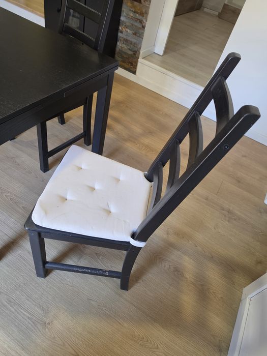 Mesa extensível sala jantar e 2 cadeiras