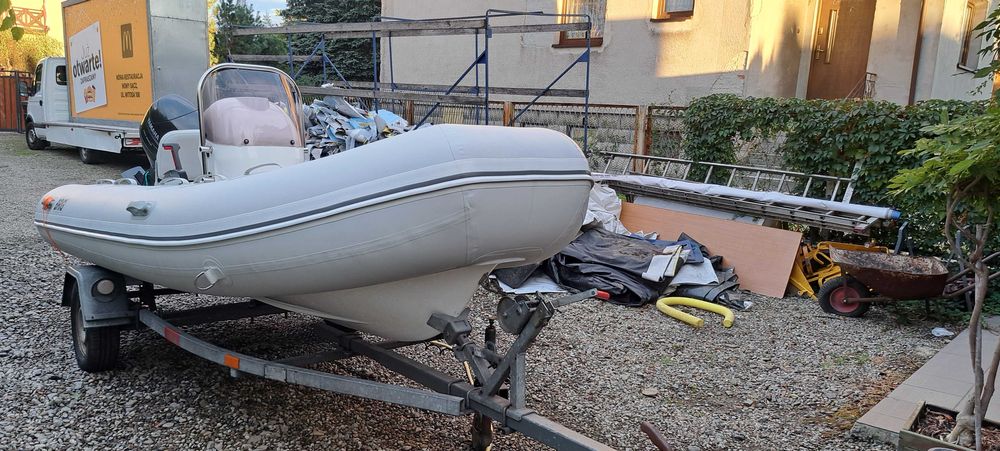 Łódż motorowa rib po generalnym remoncie silnik yamacha, przyczepa