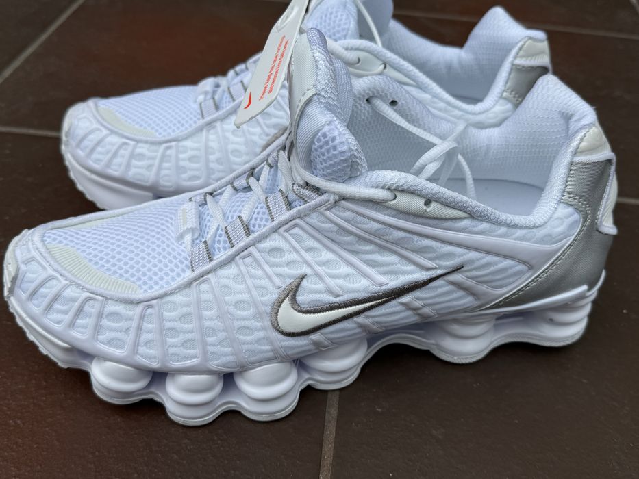 Nike shox białe  44 (28,5)rozmiar